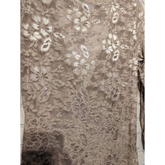 Vanity sheer stretchy lace lowcut top size medium - Picture 5 of 5